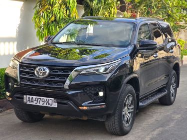 Annonce AUTO.CI : Toyota Fortuner  2.4L 4cylindres 